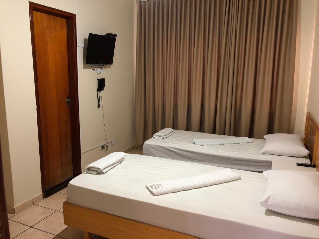 Acalantus Hotel Гояния Екстериор снимка